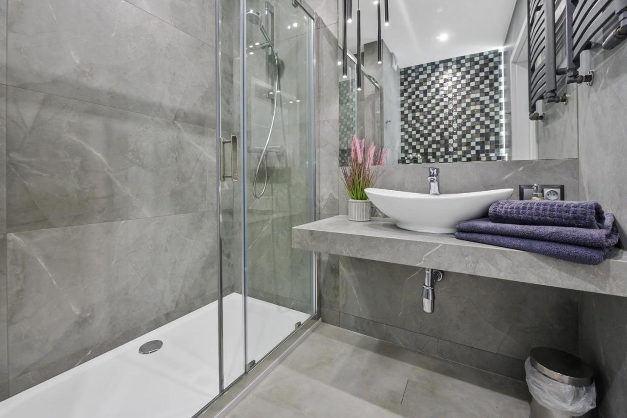 Gate Of City Centre Apartment By Pinpoint Λοτζ Εξωτερικό φωτογραφία